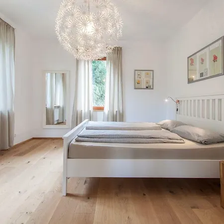 Wohnen Am Schlossberg Apartment *